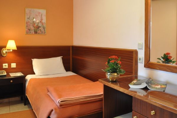 Hotel Bretagne (Corfu)